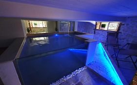 Private Room With Exclusive Spa